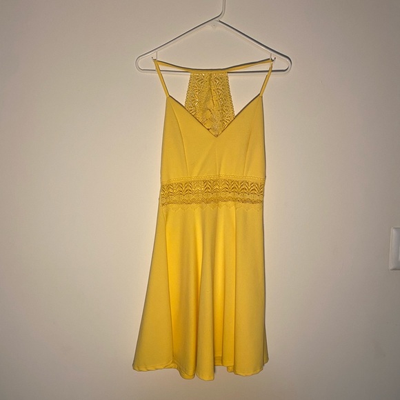 Cute Fashion Nova yellow mini dress - Picture 3 of 3
